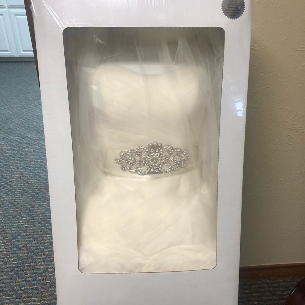 Vera Wang wedding dress